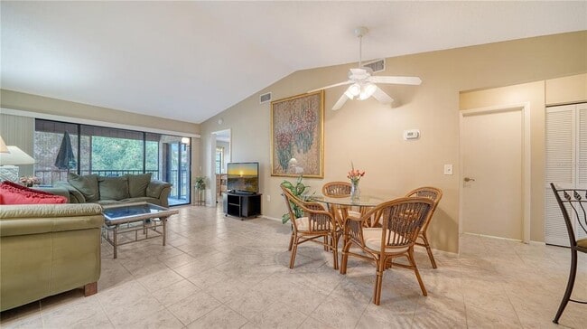 Foto del edificio - 5649 Summerside Ln