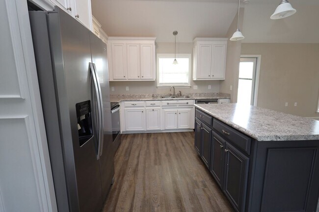 Building Photo - 3217 Kelsee Cir