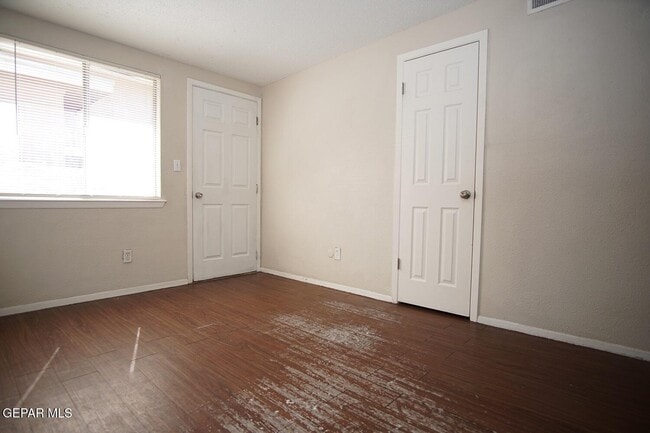 Building Photo - 114 Bauxite Ave
