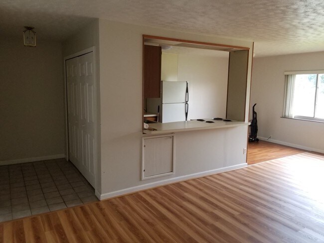 Foto del edificio - 32800 Aurora Rd