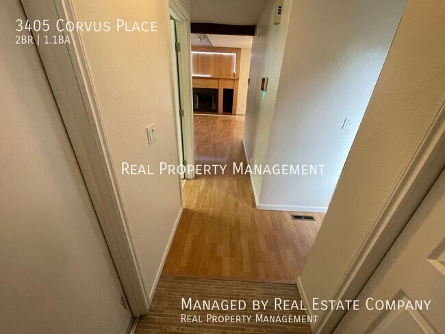 Foto del edificio - 3405 Corvus Place