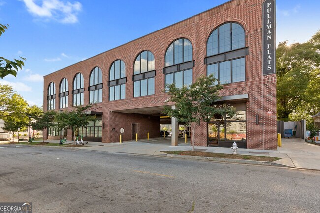 Building Photo - 112 Rogers St NE