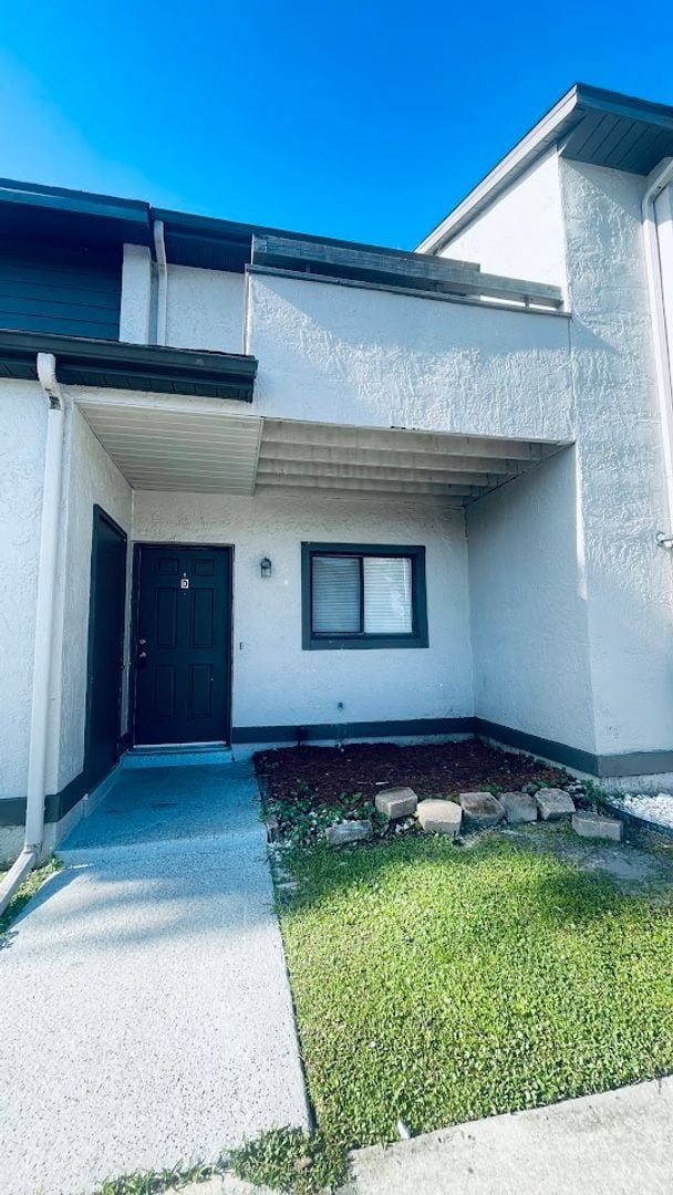 Building Photo - 202 Eden Ln