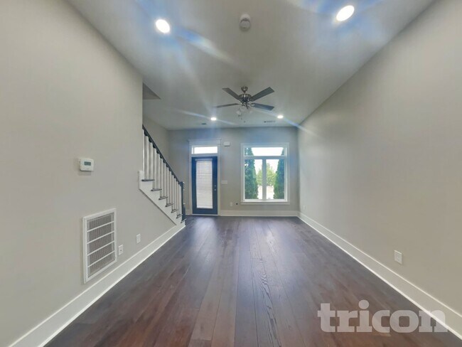 Foto del edificio - 6813 Charlotte Pike