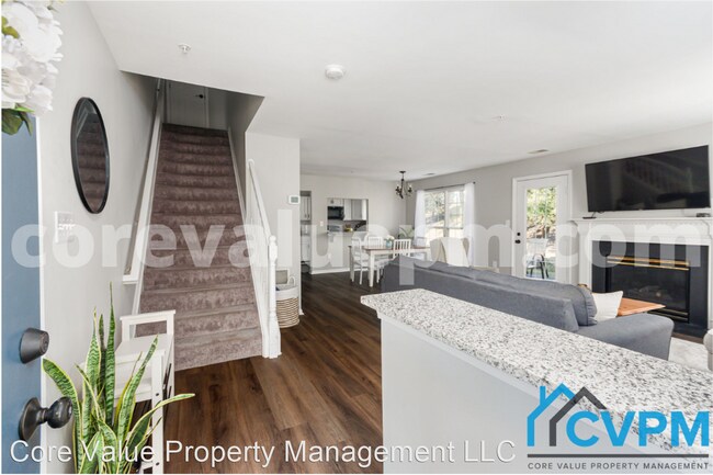 Building Photo - 3 br, 2.5 bath House - 6333 Wild Swan Way ...