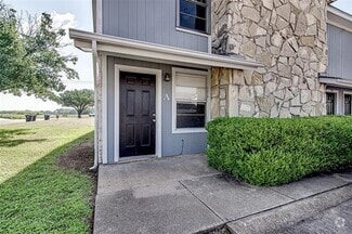 Building Photo - 1403 Courtney Pl