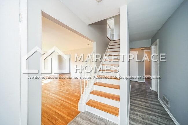 Building Photo - 1608 Tonopah Dr
