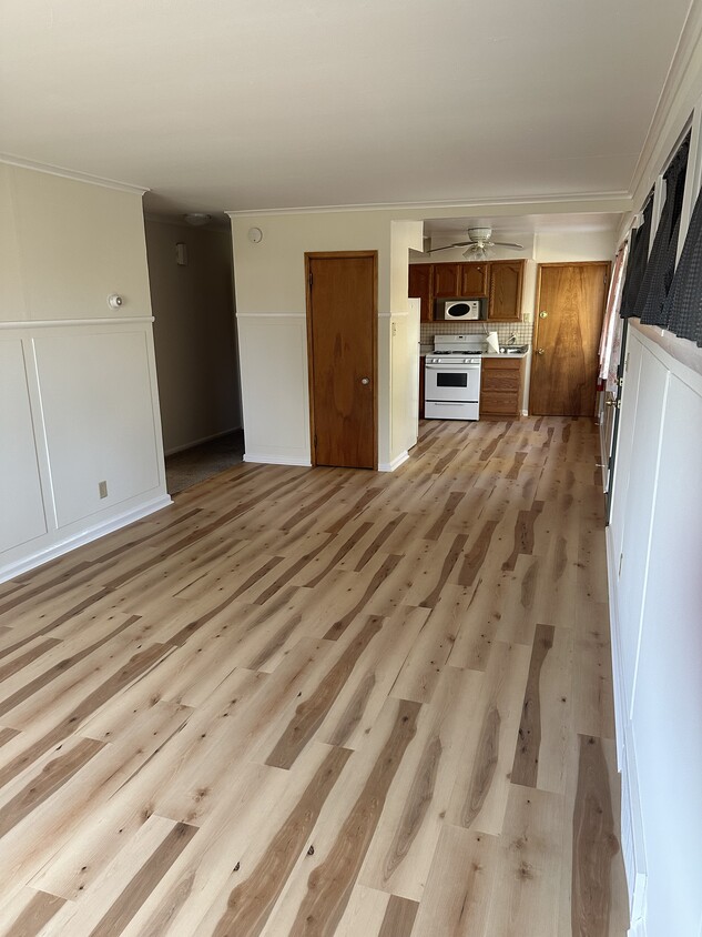 Foto principal - 2032 Silverdale Dr