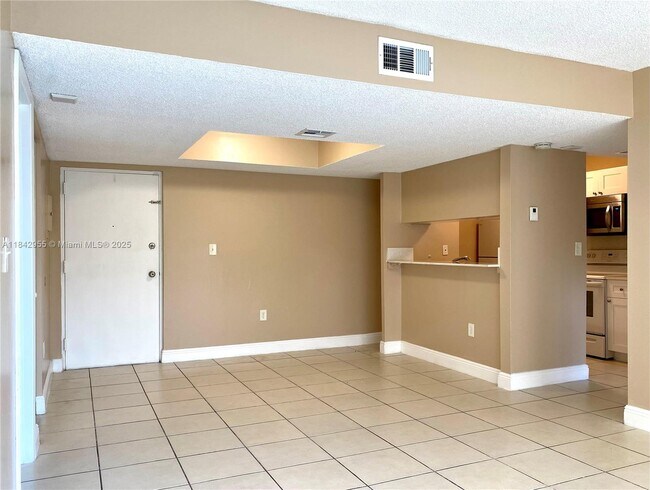 Building Photo - 8006 SW 149th Ave