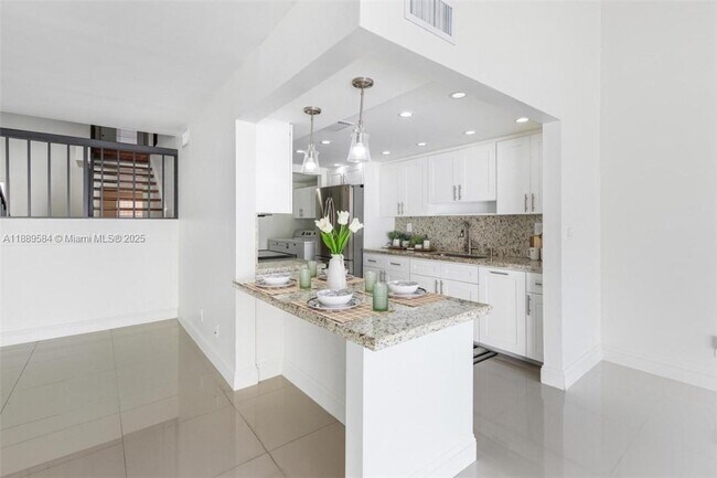 Foto del edificio - 13174 SW 10th Terrace Dr