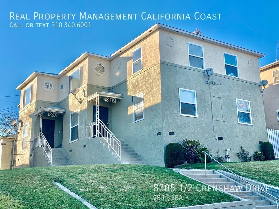 Primary Photo - 8425 1\2 Crenshaw Dr
