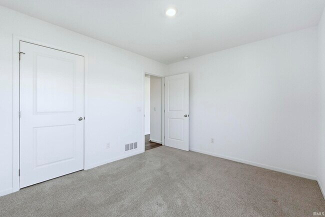 Foto del edificio - 4152 Bradley Dr