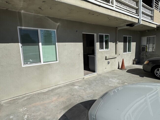 Foto del edificio - 921 E 6th St