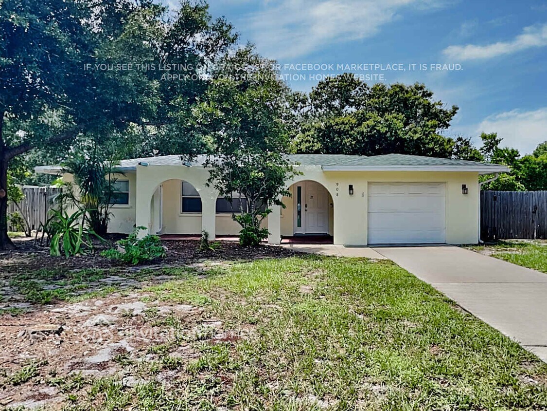 Foto principal - 908 59th St W