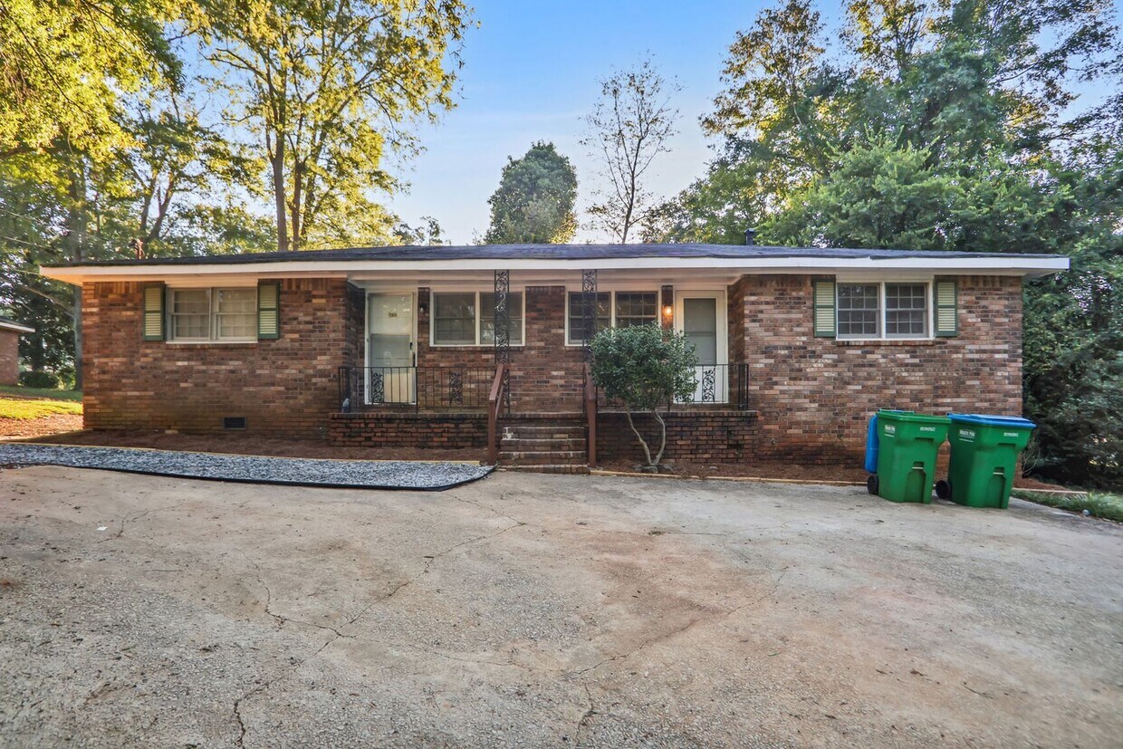 Primary Photo - 5713-5715 Alabama St SW