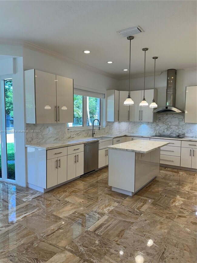 Foto del edificio - 10600 SW 69th Ave