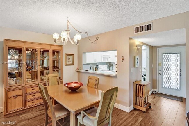 Foto del edificio - 3 br, 2 bath House - 1830 Sabal Palm Dr Ap...