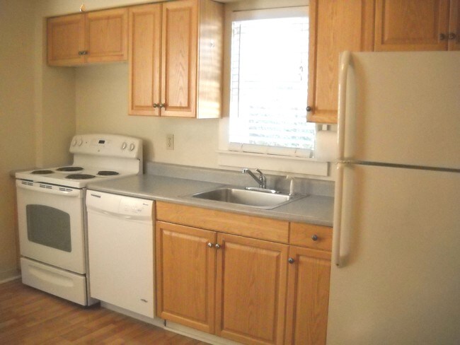 Cocina - 361 E Spring St