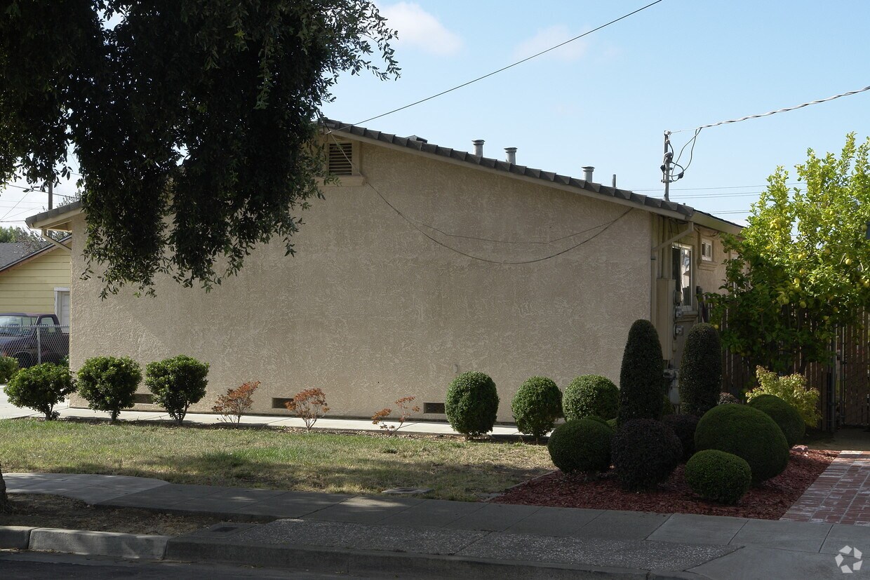 Foto del edificio - 33443-33447 9th St