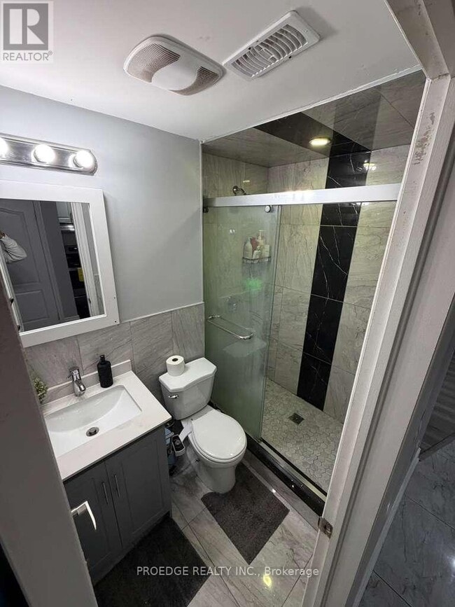 Photo du bâtiment - 15 Troyer St