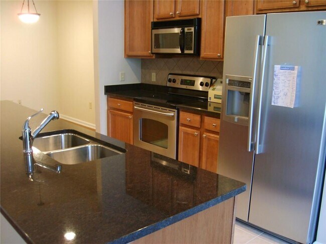 Foto del edificio - 3040 W Peachtree St NW