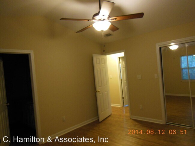 Foto del edificio - 3 br, 2 bath House - 2206 S LUMPKIN ST