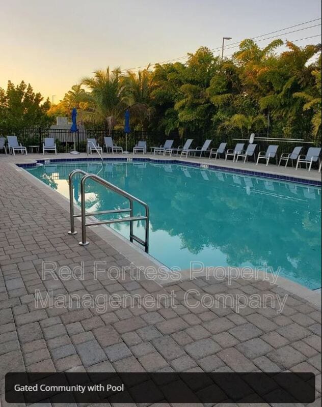 Building Photo - 15240 Floresta Ln