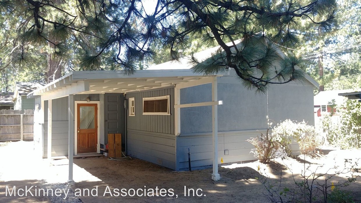 Primary Photo - 2 br, 1 bath House - 1026 Lodi Rear House
