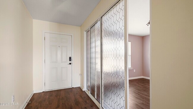 Foto del edificio - 7158 Riverbrooke St