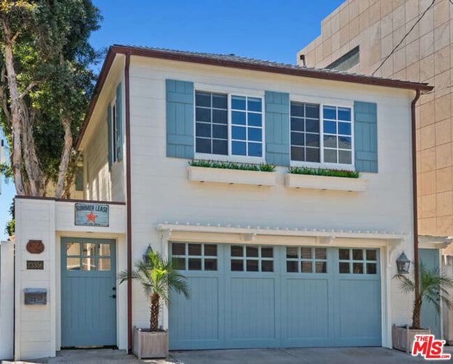 Foto del edificio - 107 Malibu Colony Rd