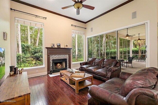 Foto del edificio - 128 Mill Cove Ln