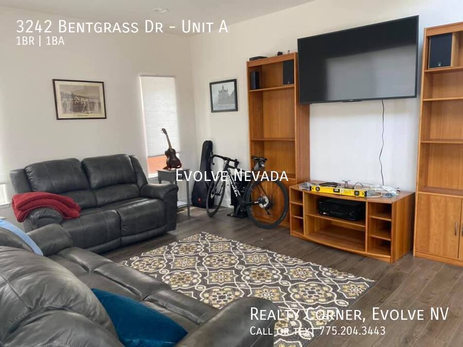 Primary Photo - 3242 Bentgrass Dr