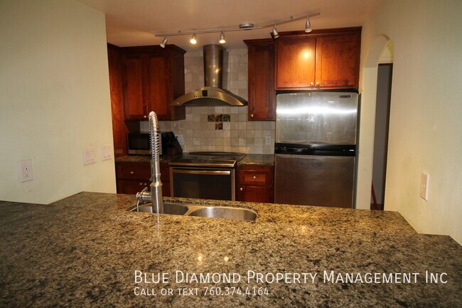 Foto del edificio - 8268 Gilman Dr