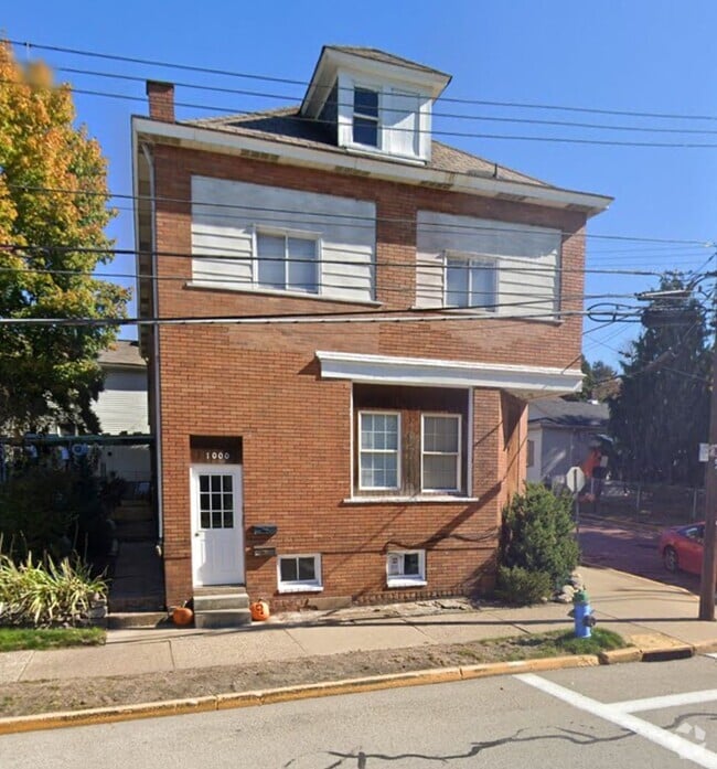 Building Photo - 1000 Duss Ave
