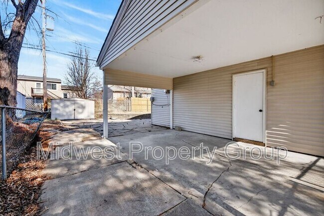 Foto del edificio - 36 Jamestown Dr