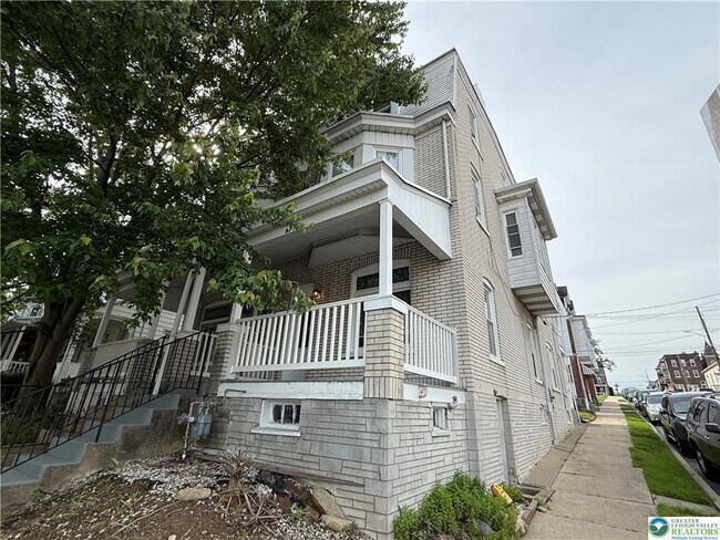 Foto del edificio - 632 Cleveland St