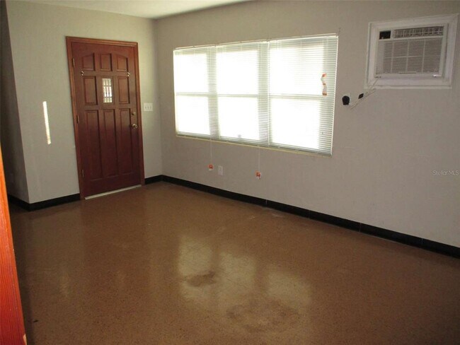 Foto del edificio - 1248 Woodland Ave