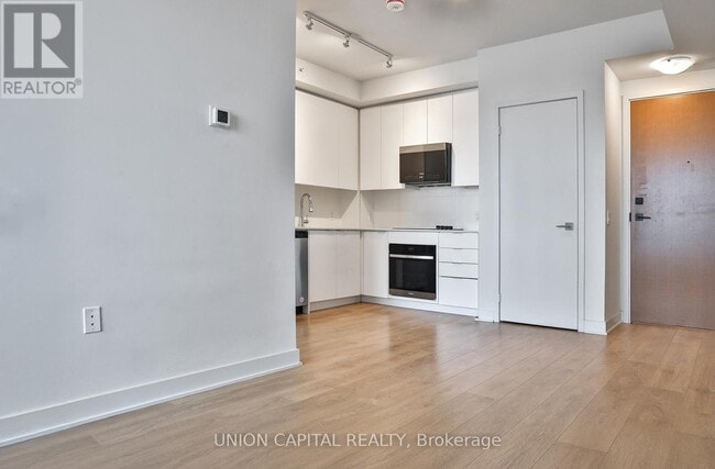 Photo du bâtiment - 2920 Hwy 7