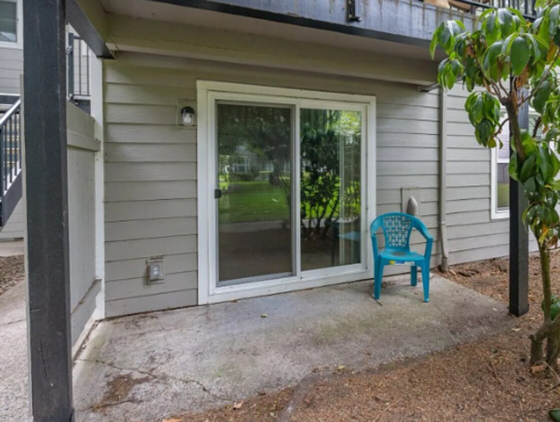 Foto del edificio - Charming Ground-Level 1BR in Sequoia Park – Patio, Pool Access & Prime Beaverton Location