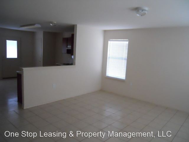 3 br, 2 bath House - 12316 Briarcreek Loop - 4
