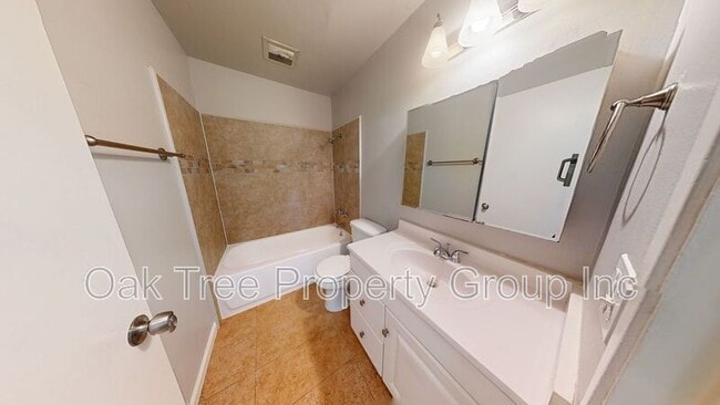 Building Photo - 1674 Cordoba St