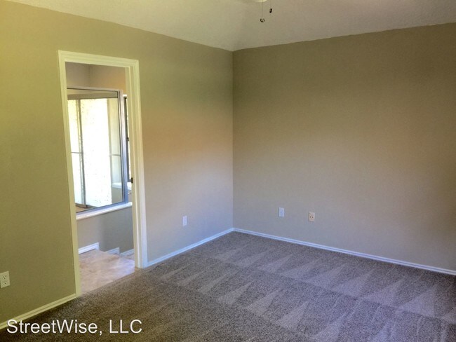 Foto del edificio - 2103 Zephyr Ln