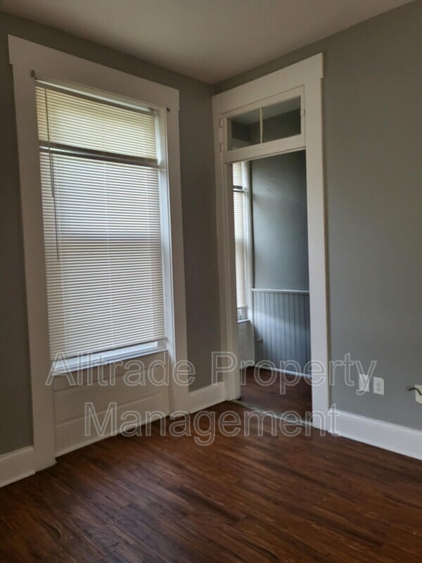 Building Photo - 1815 W Jefferson St