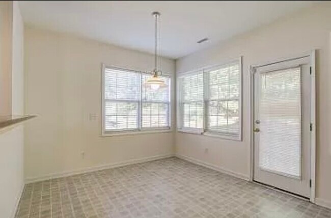 Foto del edificio - 2329 Lazy River Dr