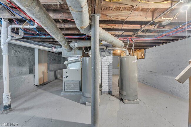 Foto del edificio - 9409 Denison Ave