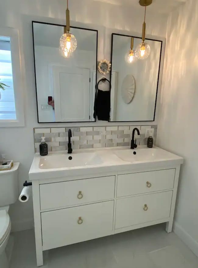 Building Photo - 349 Third Av W