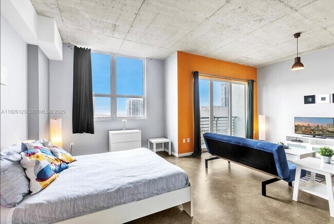 Foto del edificio - 133 NE 2nd Ave