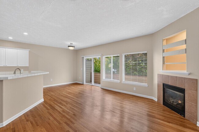 Foto del edificio - 1389 SW 22nd Terrace