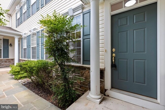 Building Photo - 805 Thicket Ct