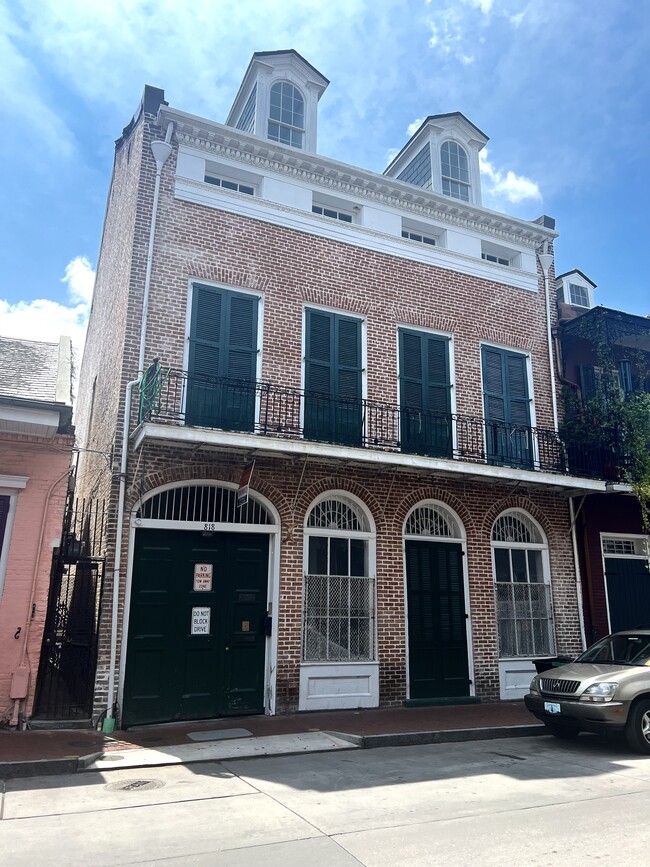 Building Photo - 818 Bourbon St